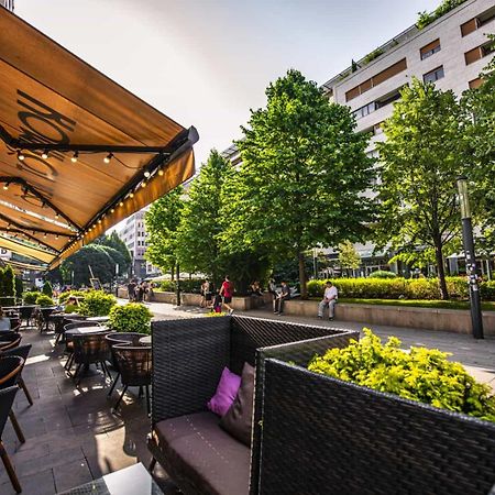 Corvin Promenade Crystal Appartement Boedapest Buitenkant foto