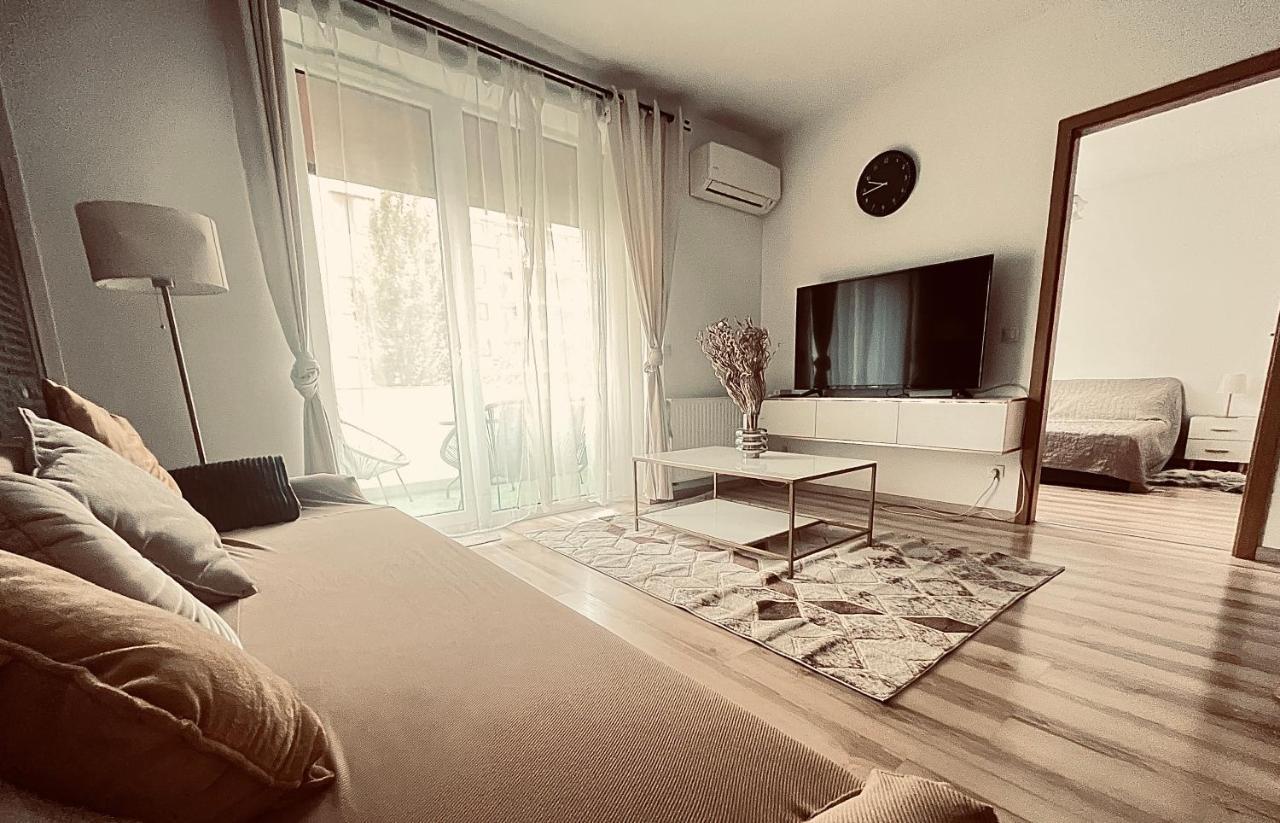 Corvin Promenade Crystal Appartement Boedapest Buitenkant foto