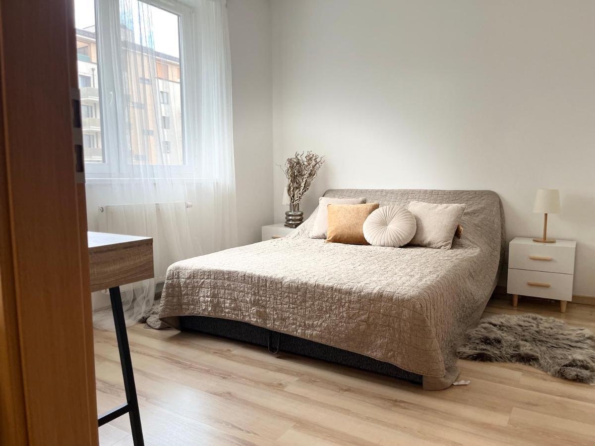Corvin Promenade Crystal Appartement Boedapest Buitenkant foto